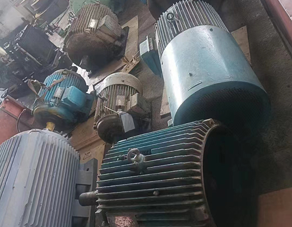 低壓電機12臺